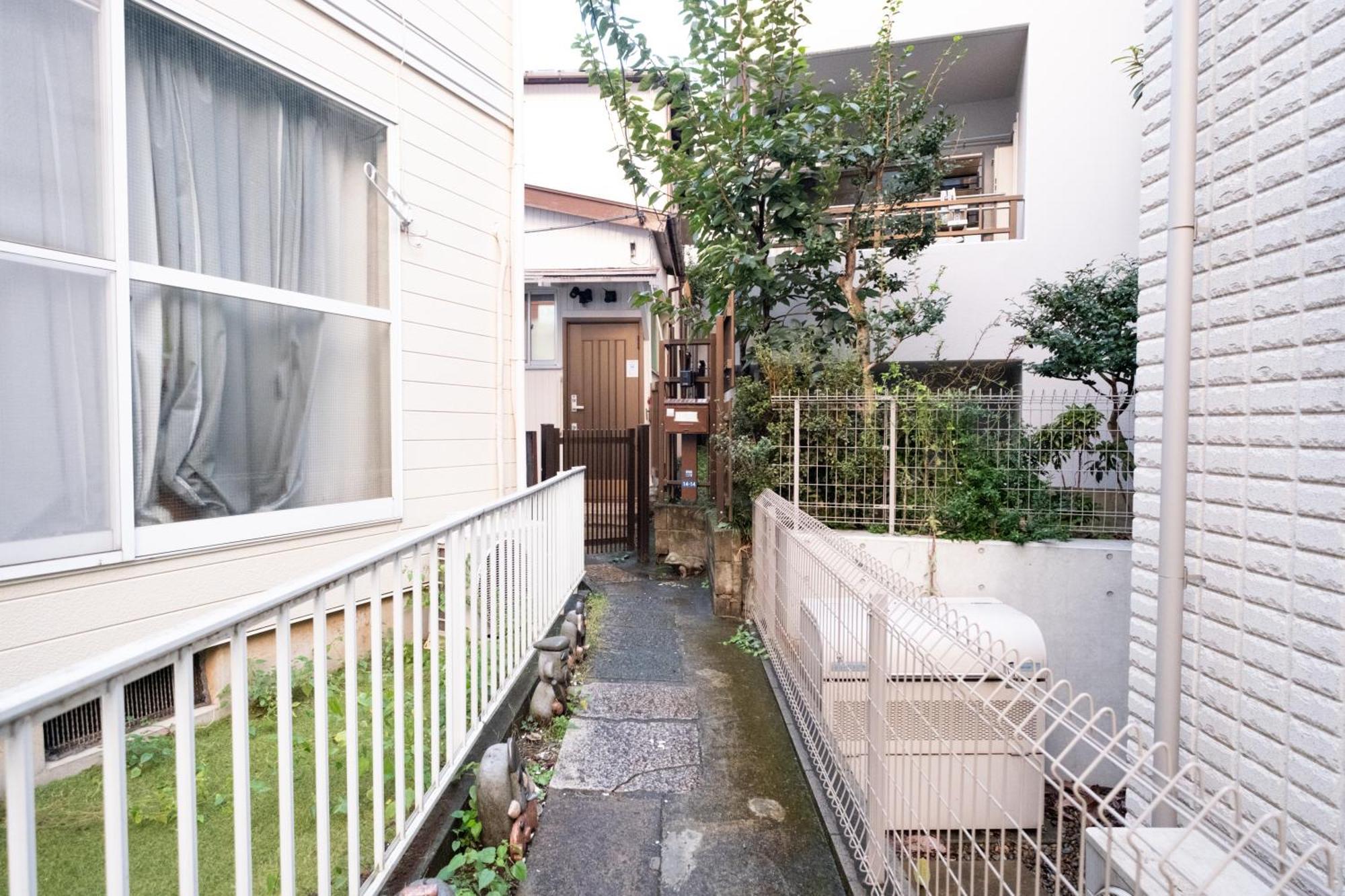 Shinjuku Waseda Tubaki Furuike House